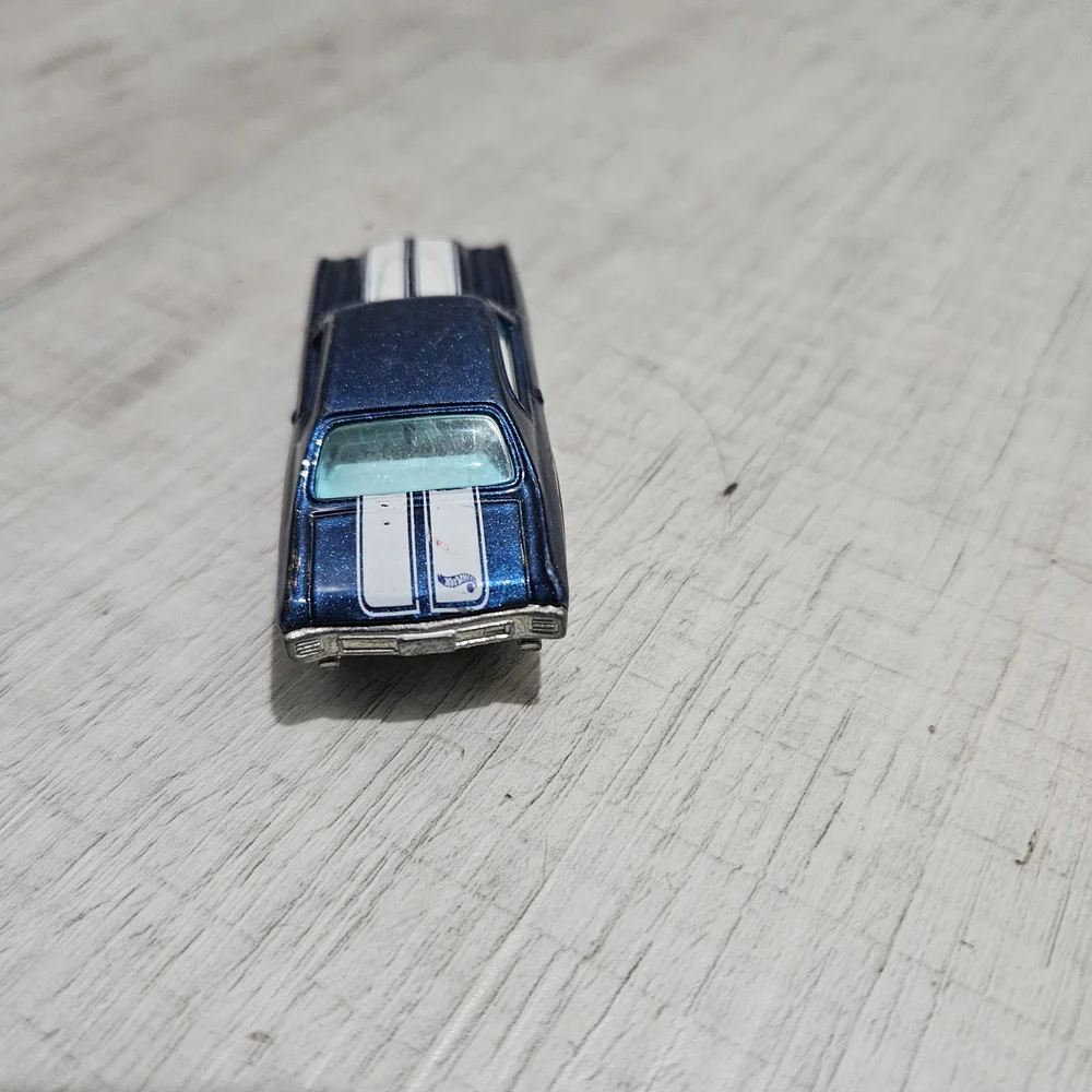 Vintage 1998 Hot Wheels 1970 Chevelle SS Blue w/ White Stripes Diecast Toy Car